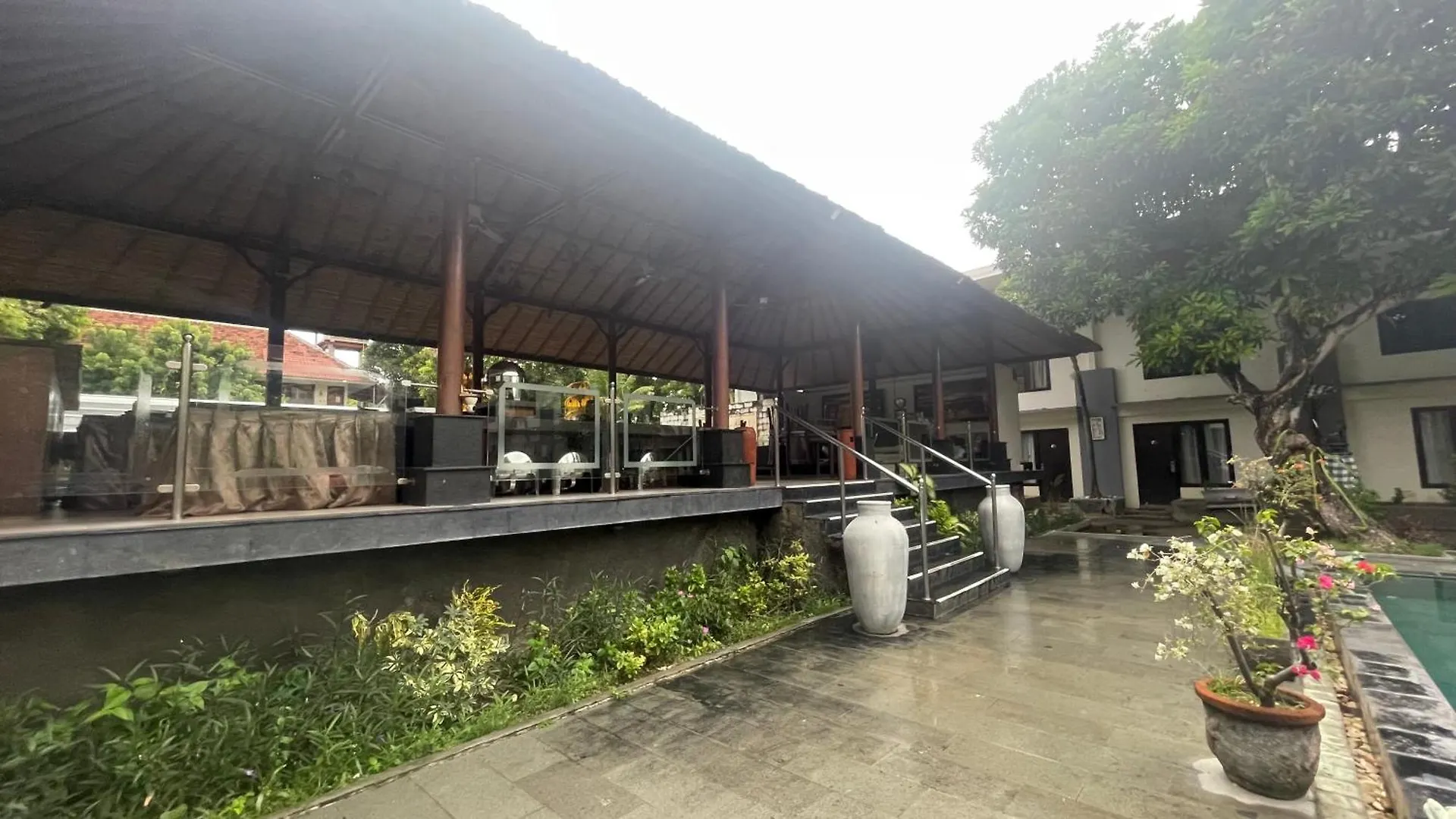 Ozz Hotel Kuta Kuta  3*, Kuta (Bali) Indonesia